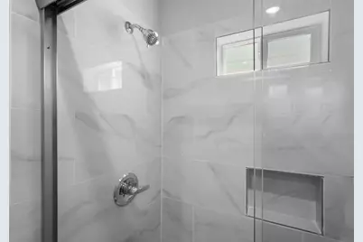 813 Oneal Street, Greenville, TX 75401 - Photo 17