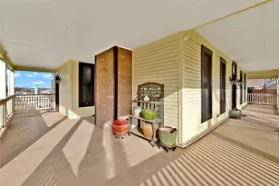 304 N Church St, Pilot Point, TX 76258 - Photo 5