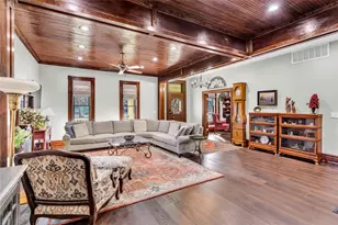 304 N Church St, Pilot Point, TX 76258 - Photo 9