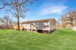 2013 Spring Ct, Azle, TX 76020 - Photo 33