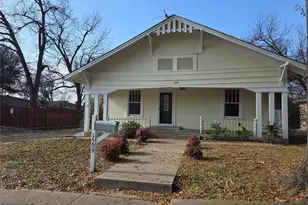 1509 Bois D'Arc St, Commerce, TX 75428 - Photo 1