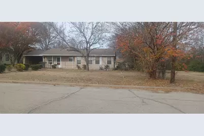 609 W 8th Street, Lancaster, TX 75146 - Photo 1