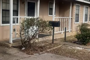 609 W 8th St, Lancaster, TX 75146 - Photo 3