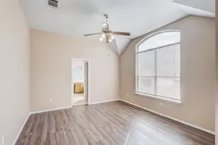 3844 Harrison Dr, Carrollton, TX 75010 - Photo 9