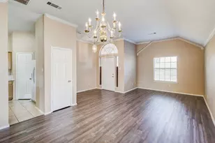 3844 Harrison Dr, Carrollton, TX 75010 - Photo 3