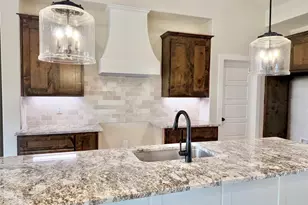 1008 Sabrina Ct, Weatherford, TX 76085 - Photo 5