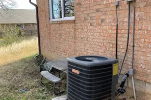 121 N Melanie Dr, Azle, TX 76020 - Photo 19