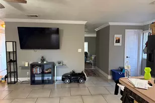 1733 Continental Dr, Blue Mound, TX 76131 - Photo 5