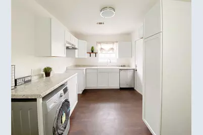 5517 Diaz Avenue, Fort Worth, TX 76107 - Photo 11