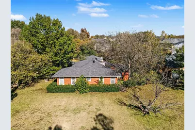 9734 Mixon Drive, Dallas, TX 75220 - Photo 13