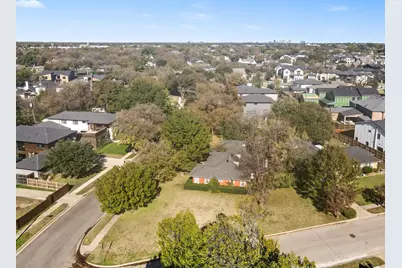 9734 Mixon Drive, Dallas, TX 75220 - Photo 15