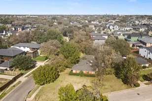 9734 Mixon Dr, Dallas, TX 75220 - Photo 15