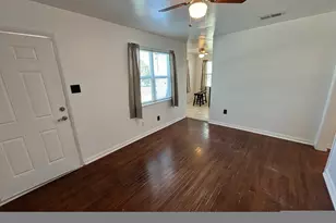 2645 Canberra Ct, Fort Worth, TX 76105 - Photo 5