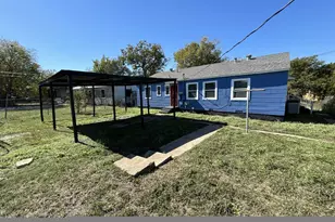 2645 Canberra Ct, Fort Worth, TX 76105 - Photo 17