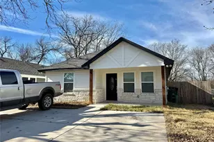 815 Ritchey St, Gainesville, TX 76240 - Photo 1