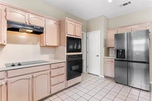 2881 Inniswood Cir, Arlington, TX 76015 - Photo 3