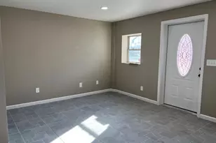 202 1/2 N Morris St, Gainesville, TX 76240 - Photo 7