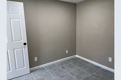 202 1/2 N Morris Street, Gainesville, TX 76240 - Photo 9