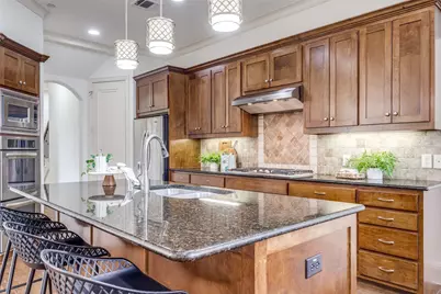 14739 Stanford Court, Addison, TX 75254 - Photo 9