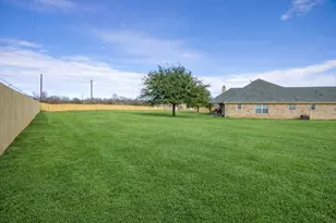 112 Tigers Eye Ct, Weatherford, TX 76087 - Photo 35