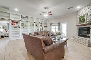 112 Tigers Eye Ct, Weatherford, TX 76087 - Photo 7