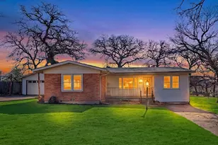 312 E Ellen Ave, Hurst, TX 76053 - Photo 1