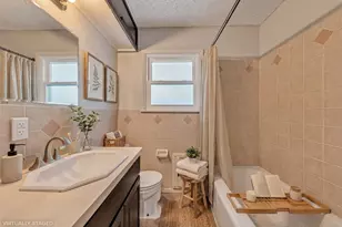 312 E Ellen Ave, Hurst, TX 76053 - Photo 15