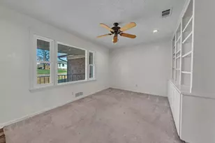 312 E Ellen Ave, Hurst, TX 76053 - Photo 5