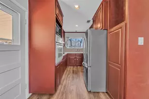 312 E Ellen Ave, Hurst, TX 76053 - Photo 11