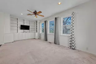 312 E Ellen Ave, Hurst, TX 76053 - Photo 9