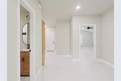 5011 Miller Avenue, Fort Worth, TX 76119 - Photo 7