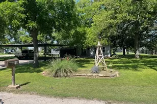 214 Hemphill St, Hico, TX 76457 - Photo 3