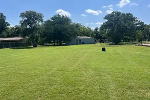 214 Hemphill St, Hico, TX 76457 - Photo 11