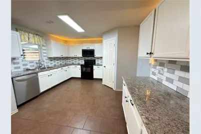 2032 Cap Rock Lane, Grand Prairie, TX 75052 - Photo 5