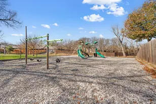 4 Robins Nest Dr, Lake Dallas, TX 75065 - Photo 37