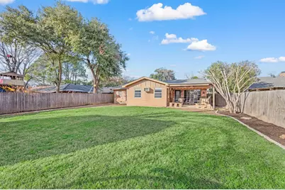 1632 Winchester Way, Bedford, TX 76022 - Photo 37