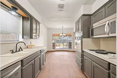 1632 Winchester Way, Bedford, TX 76022 - Photo 17