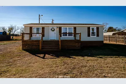 1125 Market Street, Tye, TX 79563 - Photo 1