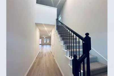 606 Clover Creek Drive, McKinney, TX 75071 - Photo 3