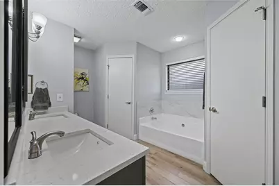 2530 Seven Hills Drive, Grand Prairie, TX 75052 - Photo 17