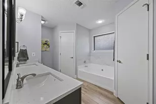 2530 Seven Hills Dr, Grand Prairie, TX 75052 - Photo 17