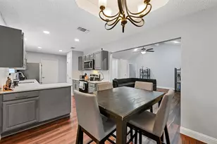 2530 Seven Hills Dr, Grand Prairie, TX 75052 - Photo 11