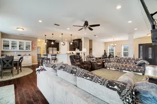 305 County Rd 45800, Blossom, TX 75416 - Photo 5