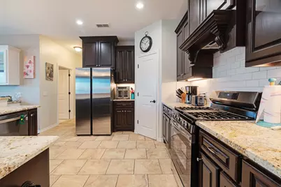 305 County Road 45800, Blossom, TX 75416 - Photo 11