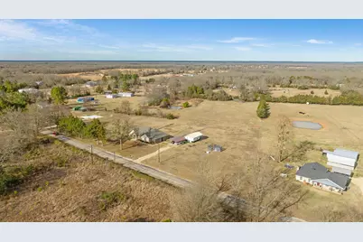 305 County Road 45800, Blossom, TX 75416 - Photo 15