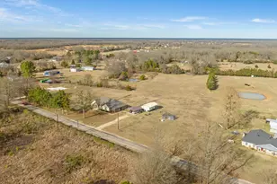 305 County Rd 45800, Blossom, TX 75416 - Photo 15