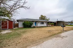 510 W Irving St, Munday, TX 76371 - Photo 5