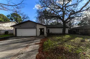 2108 Warwick Dr, Arlington, TX 76015 - Photo 3