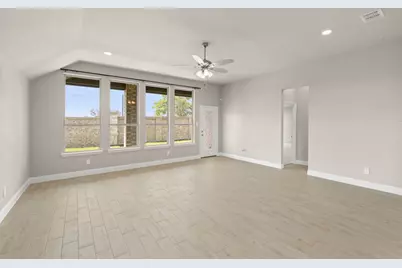 114 Emperor Oak Court, Balch Springs, TX 75181 - Photo 5