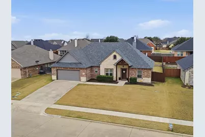 810 Chestnut Grove Drive, Cleburne, TX 76033 - Photo 3